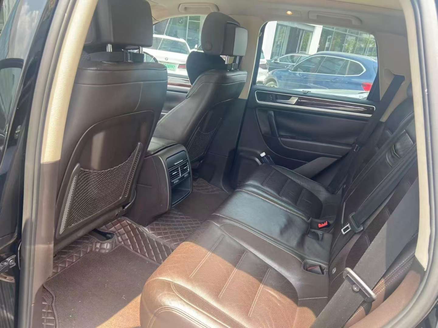 Volkswagen Touareg 3.0L High Trim 6