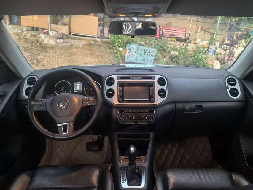 Volkswagen Tiguan 1.8T High Trim 5