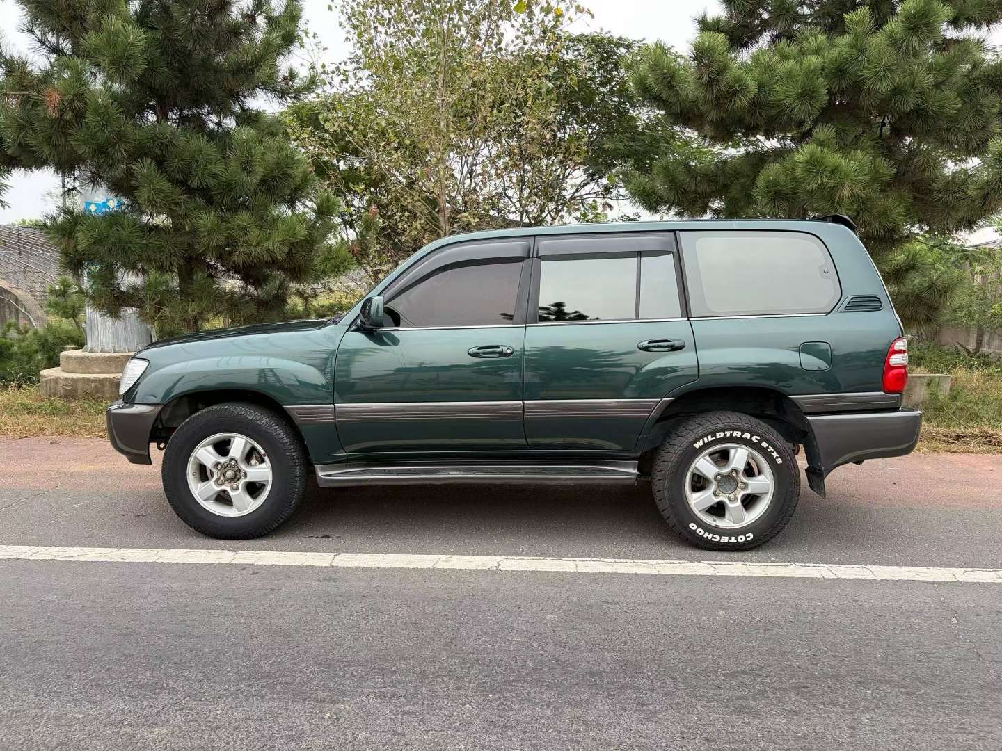 Toyota LC100 2
