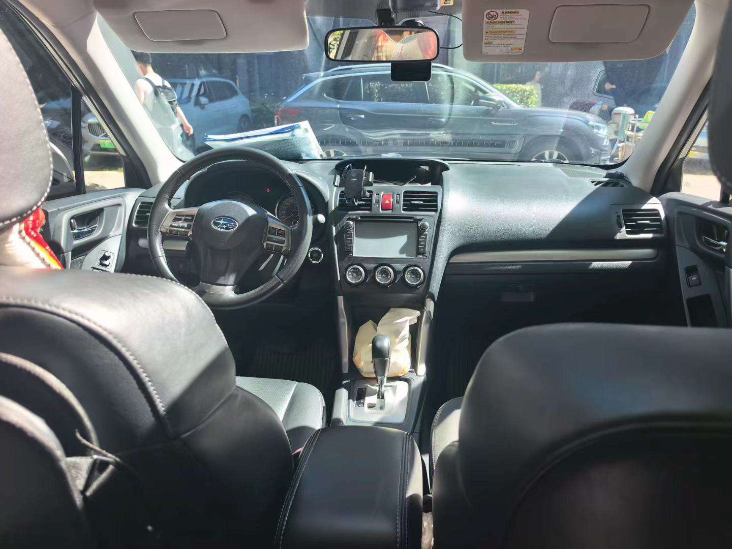 Subaru Forester 2.0 Luxury Edition 5