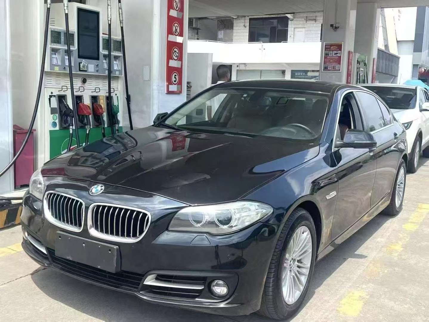 BMW 5 Series 525Li Leading Edition 2.0T