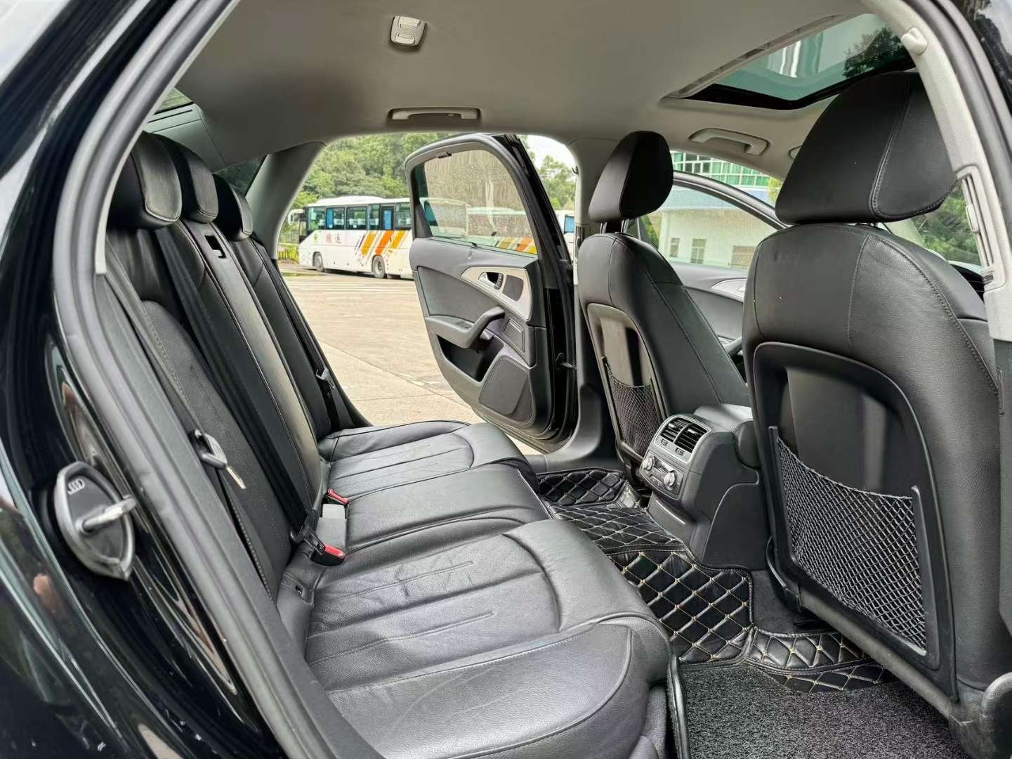 Audi A6L 7
