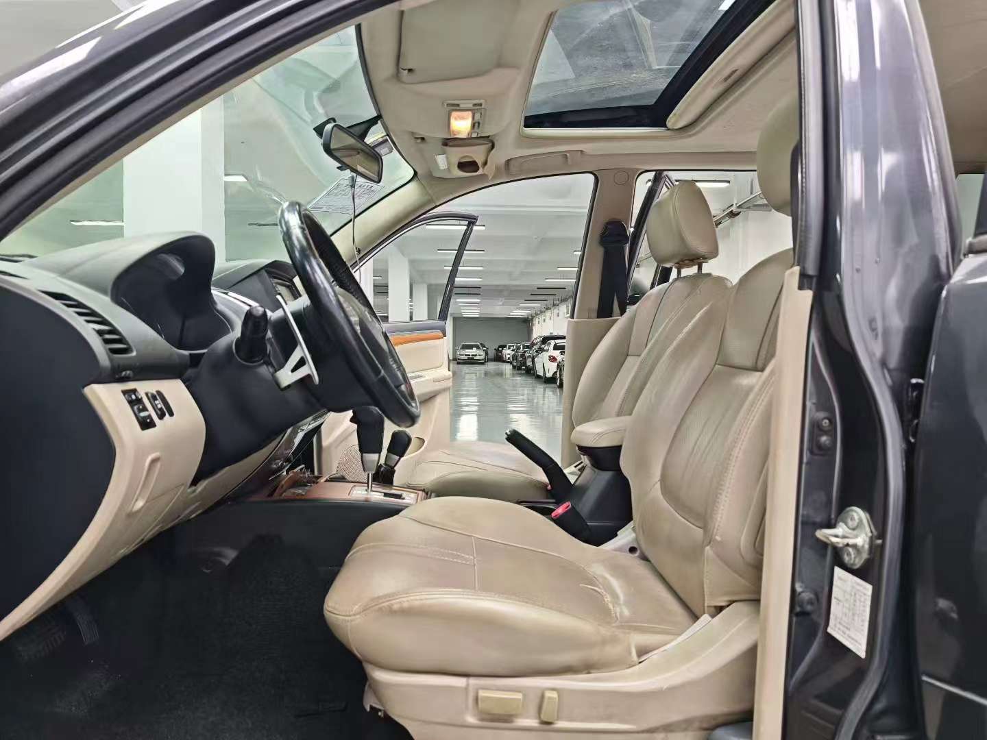 Mitsubishi Pajero 3.0L 7