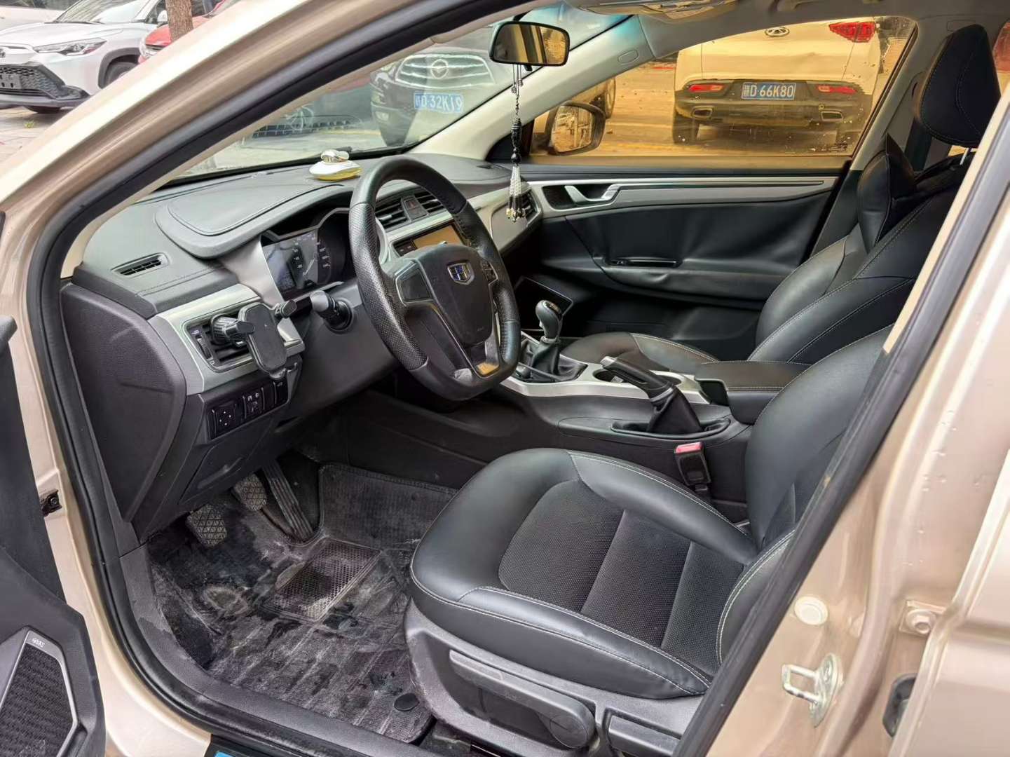 Geely Emgrand GL 8