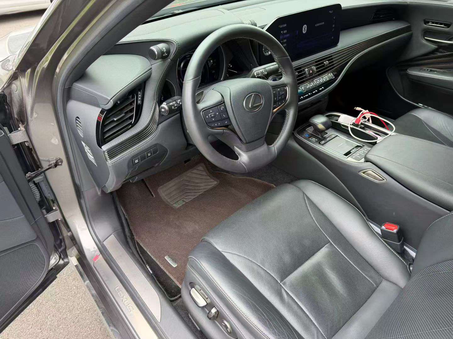 Lexus LS LS500h 2