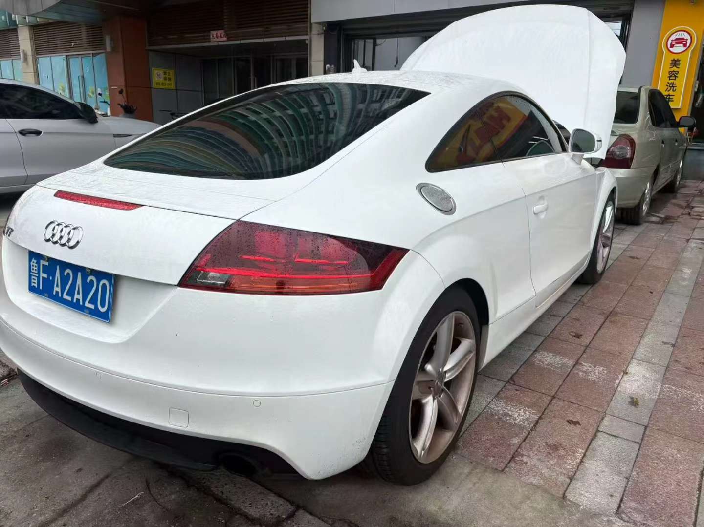 Audi TT 2011 2.0T 5