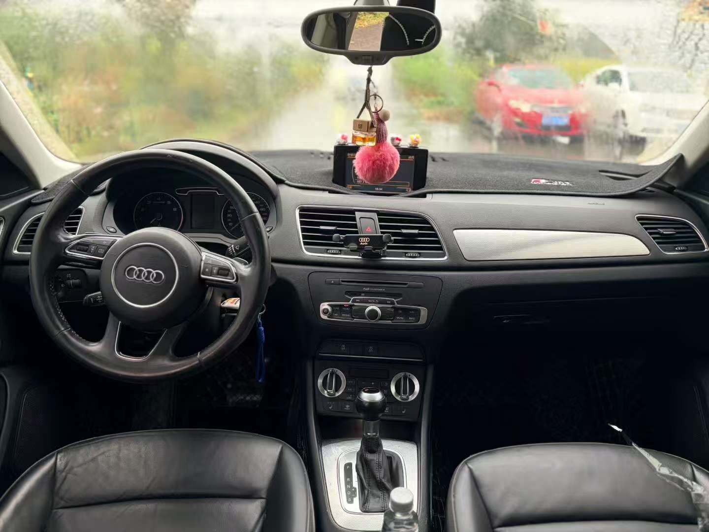 Audi Q3 5