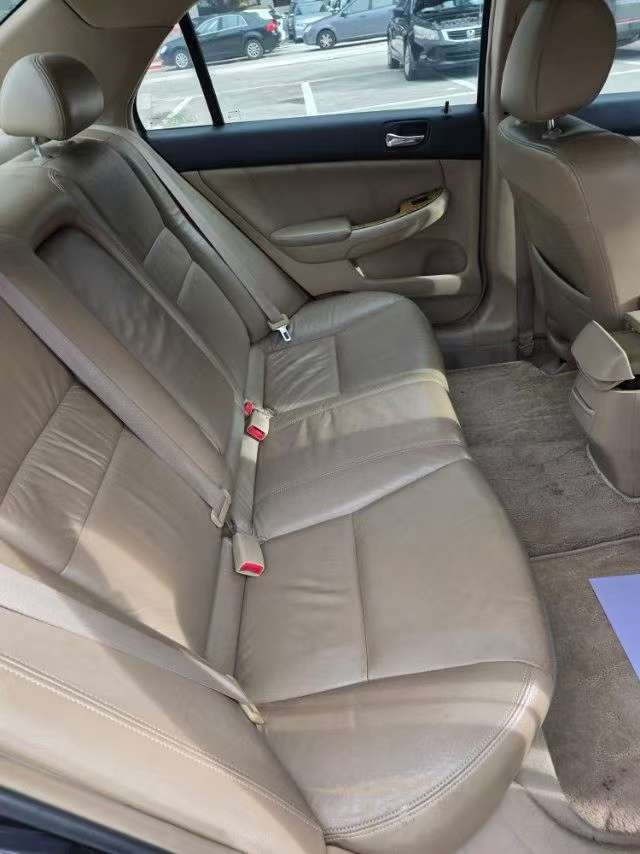 Honda Accord 2.0L Comfort Edition 6