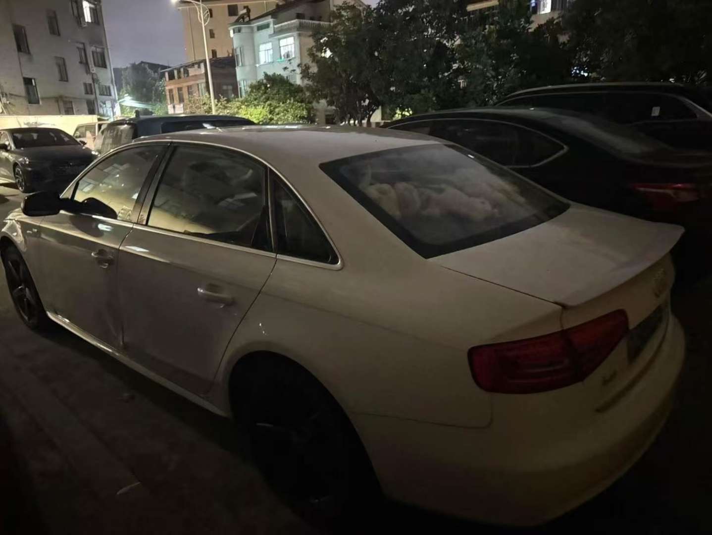 Audi A4L 2.0T Comfort 2
