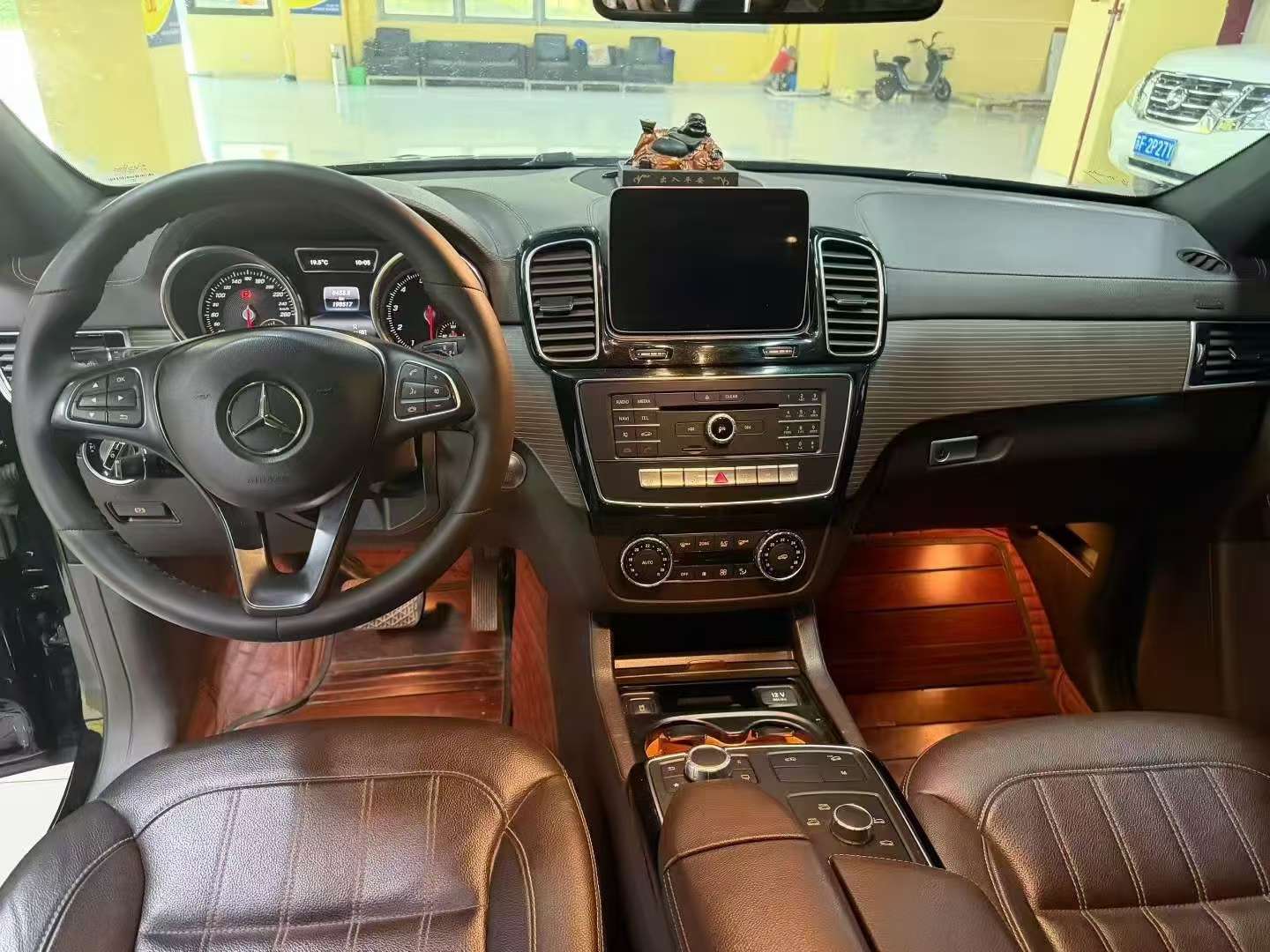 Mercedes-Benz GLE GLE400 3.0T Top Spec 8