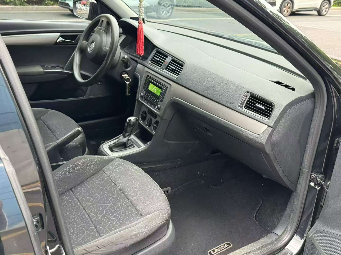 Volkswagen Lavida 2014 1.6L Automatic 6