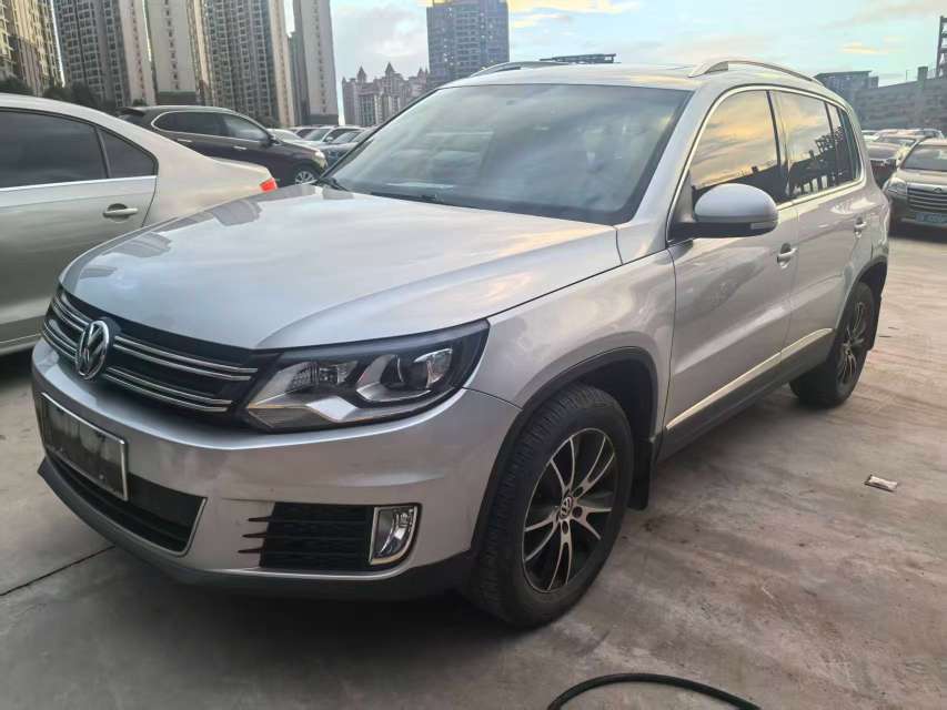 Volkswagen Tiguan 1.8T High Trim 2