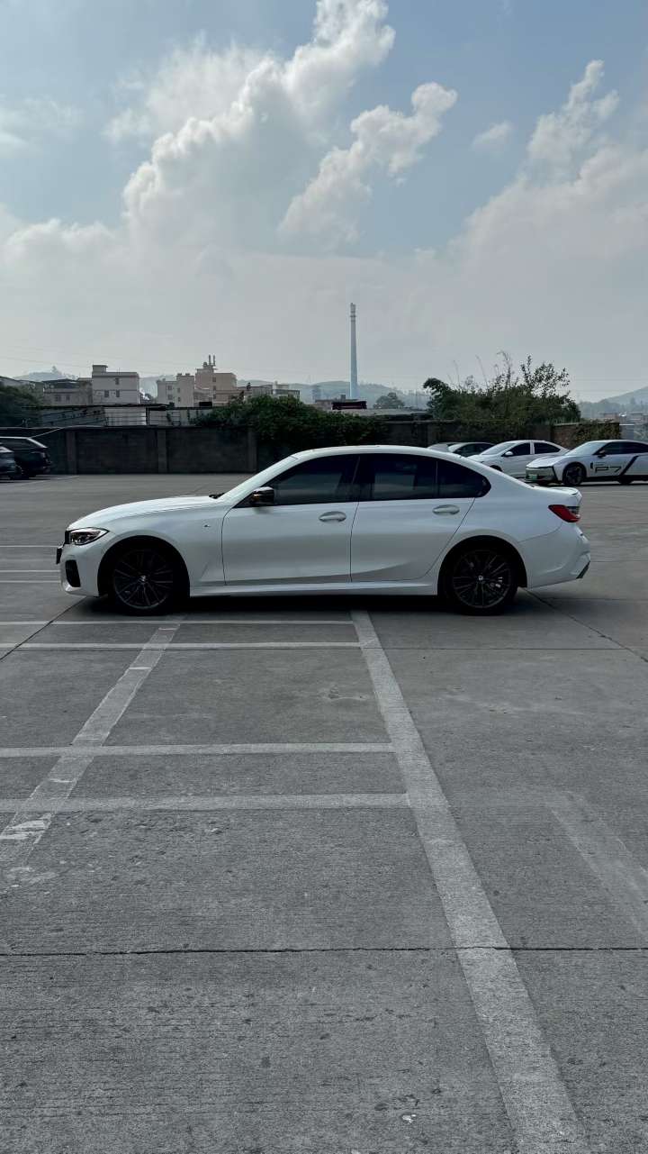 BMW 3 Series 2020 325i M Sport Night Edition 9