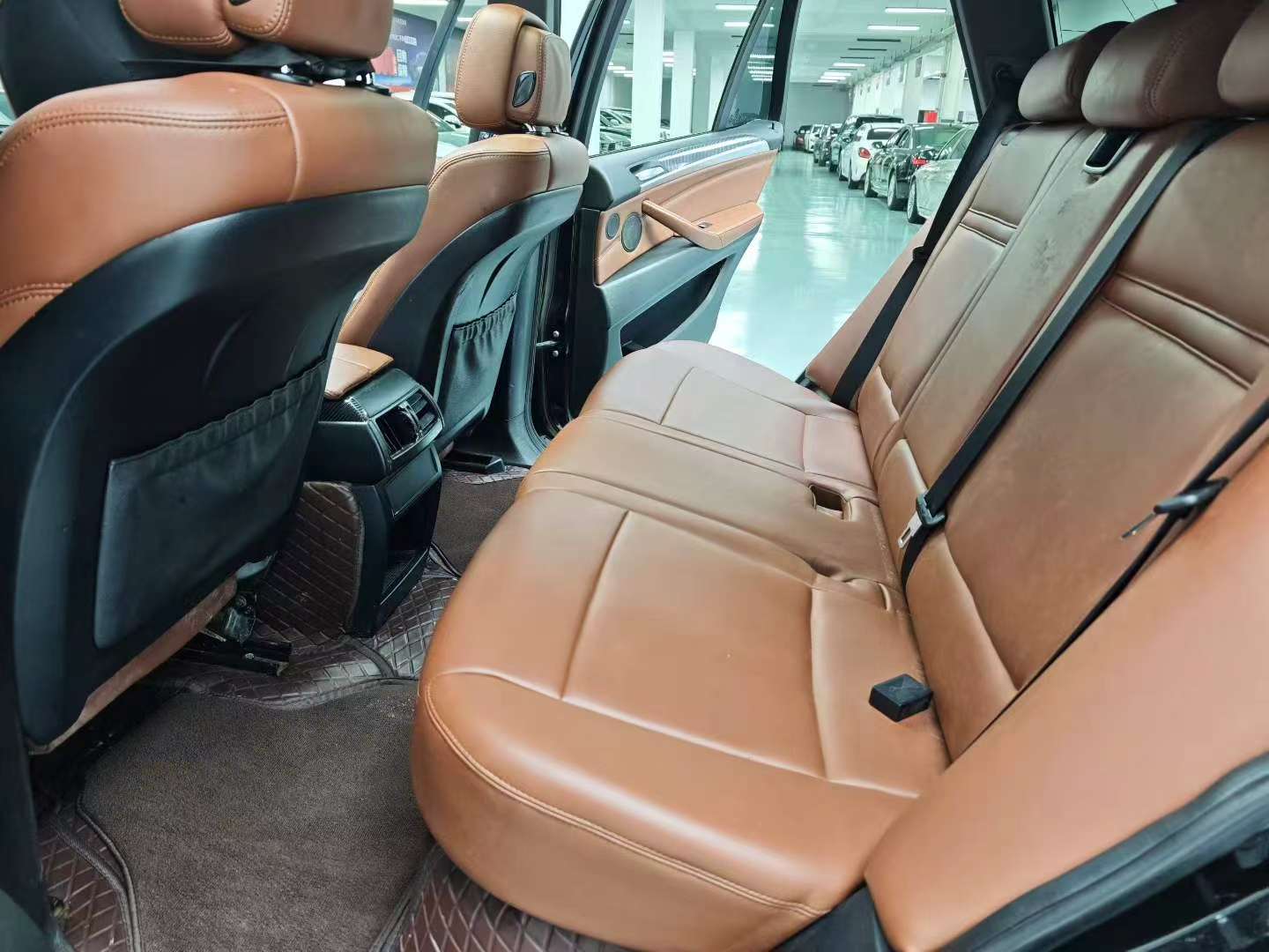 BMW X5 8