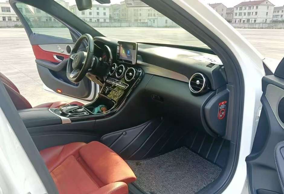 Mercedes-Benz C-Class 6