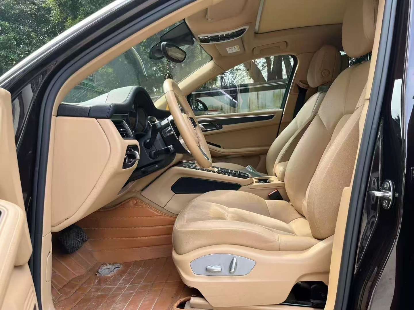 Porsche Macan 2017 2.0T Automatic Sunroof 6