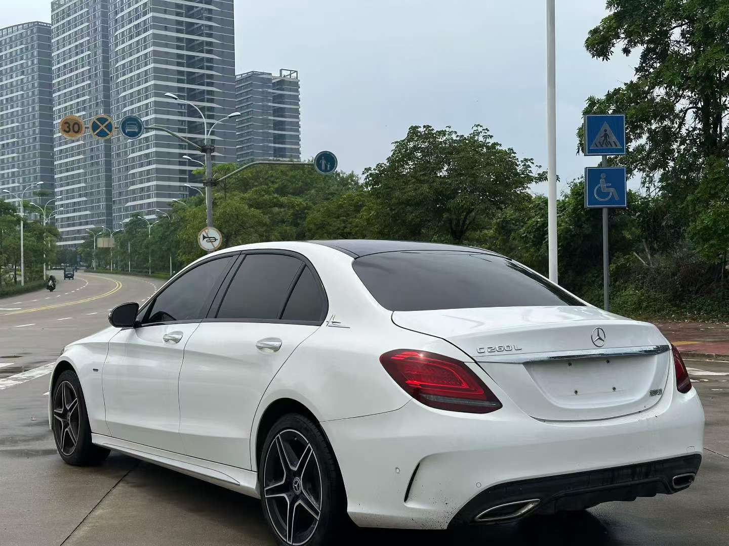Mercedes-Benz C-Class 2020 C260L Xingyao Zhenzang Edition 7