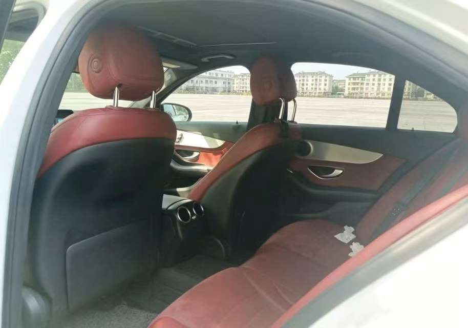 Mercedes-Benz C-Class 4