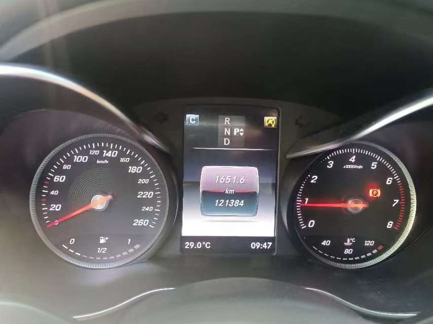 Mercedes-Benz C-Class 5