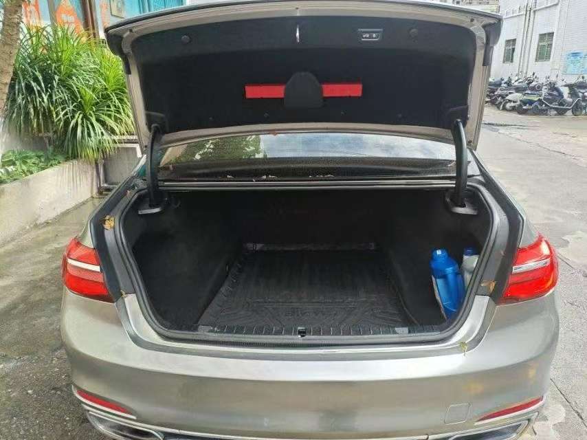 BMW 7 Series 2016 730Li Leading 2