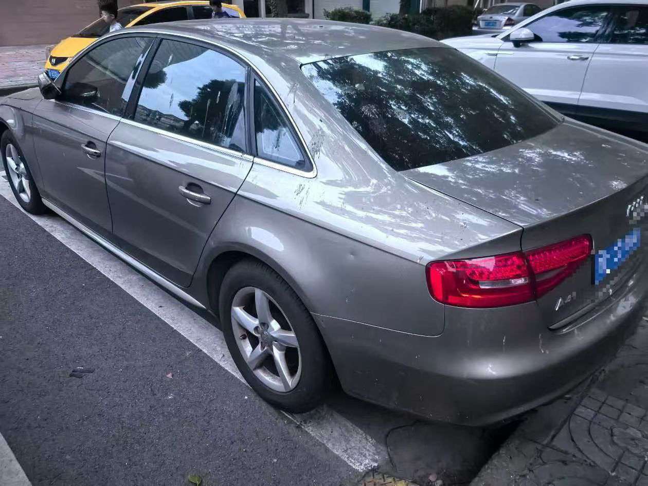Audi A4L Automatic Sunroof 2.0L 4