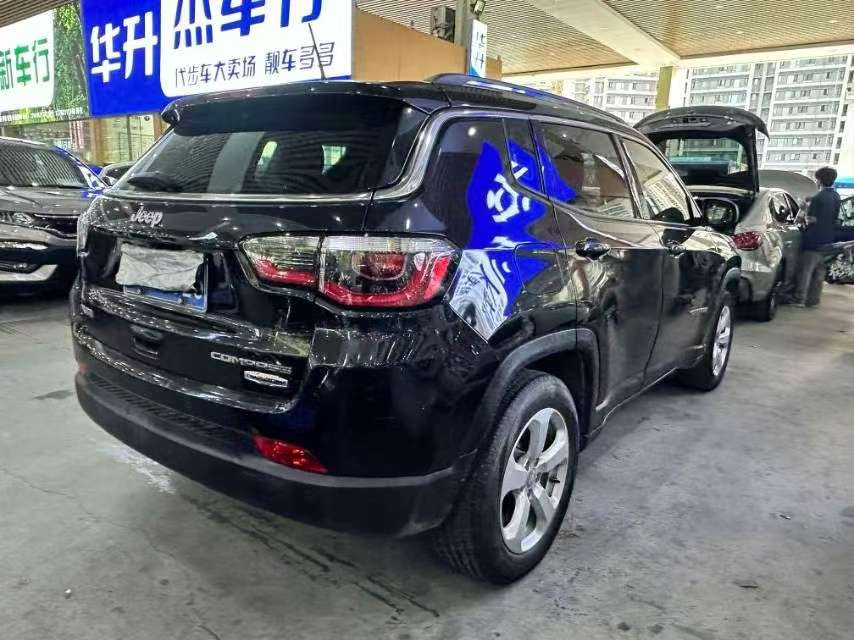 Volkswagen Tiguan L 330TSI Automatic 2WD Luxury 2.0T 4