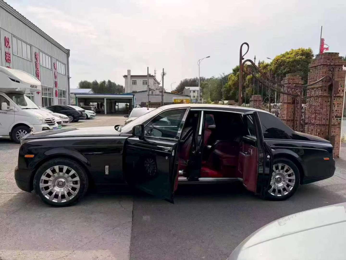 Rolls-Royce Phantom 2013 Rolls-Royce Phantom 2