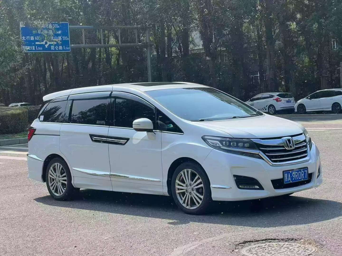 Honda Elysion 2.4L Luxury Edition 2