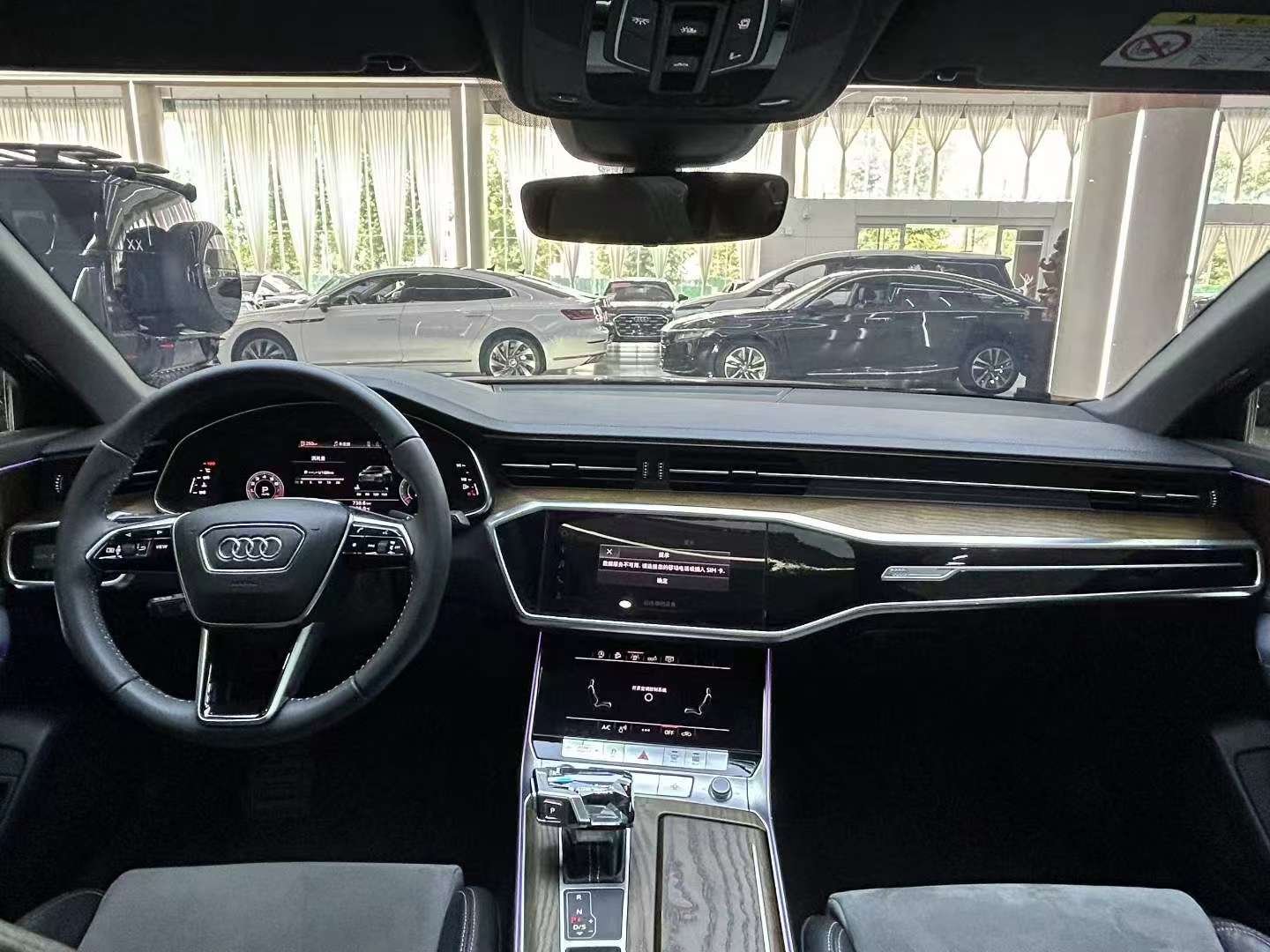 Volkswagen Tiguan L 330 Luxury Edition 2