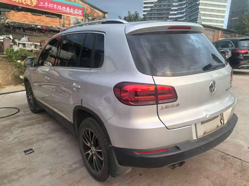 Volkswagen Tiguan 1.8T High Trim 7