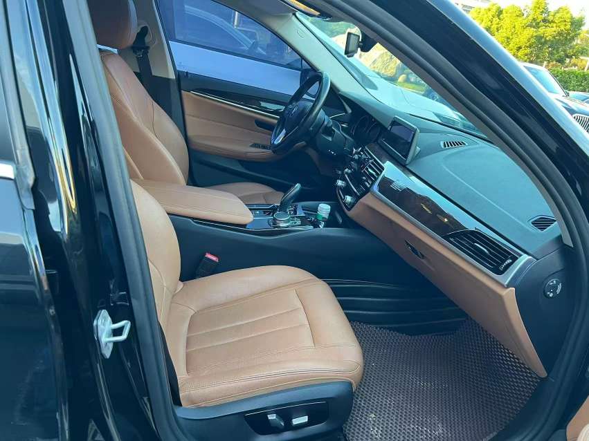 BMW 5 Series 2018 2.0T Automatic Sunroof Launch Special Edition 7