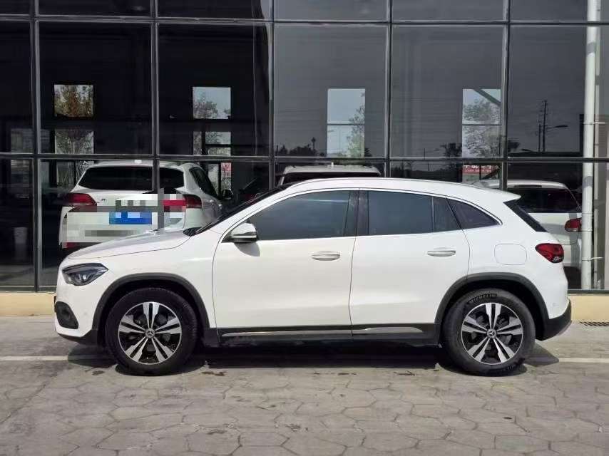 Mercedes-Benz GLA GLA200 1.3T 4