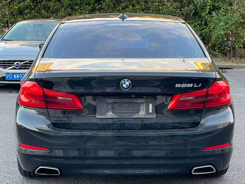 BMW 5 Series 2018 2.0T Automatic Sunroof Launch Special Edition 4