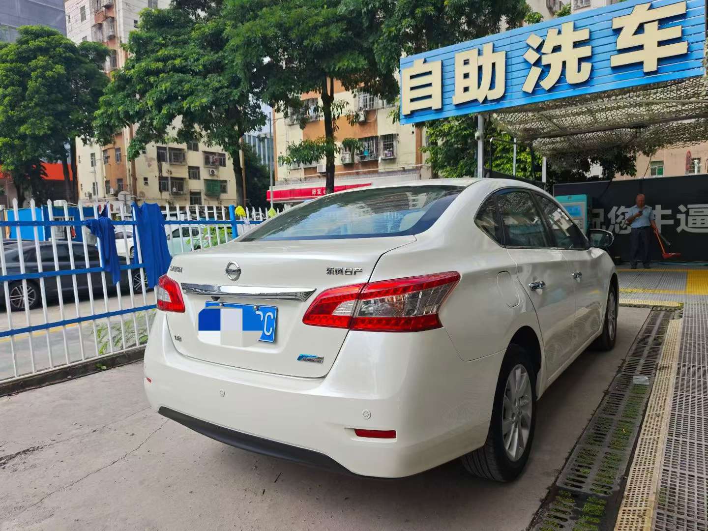 Nissan Sylphy 1.8XL CVT Luxury Edition 3