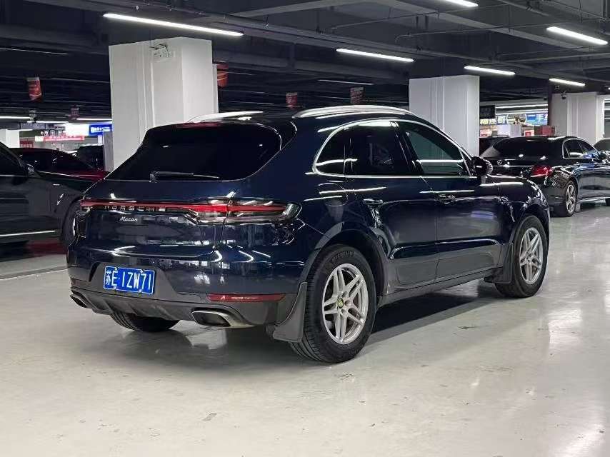 Porsche Macan 2.0T 4
