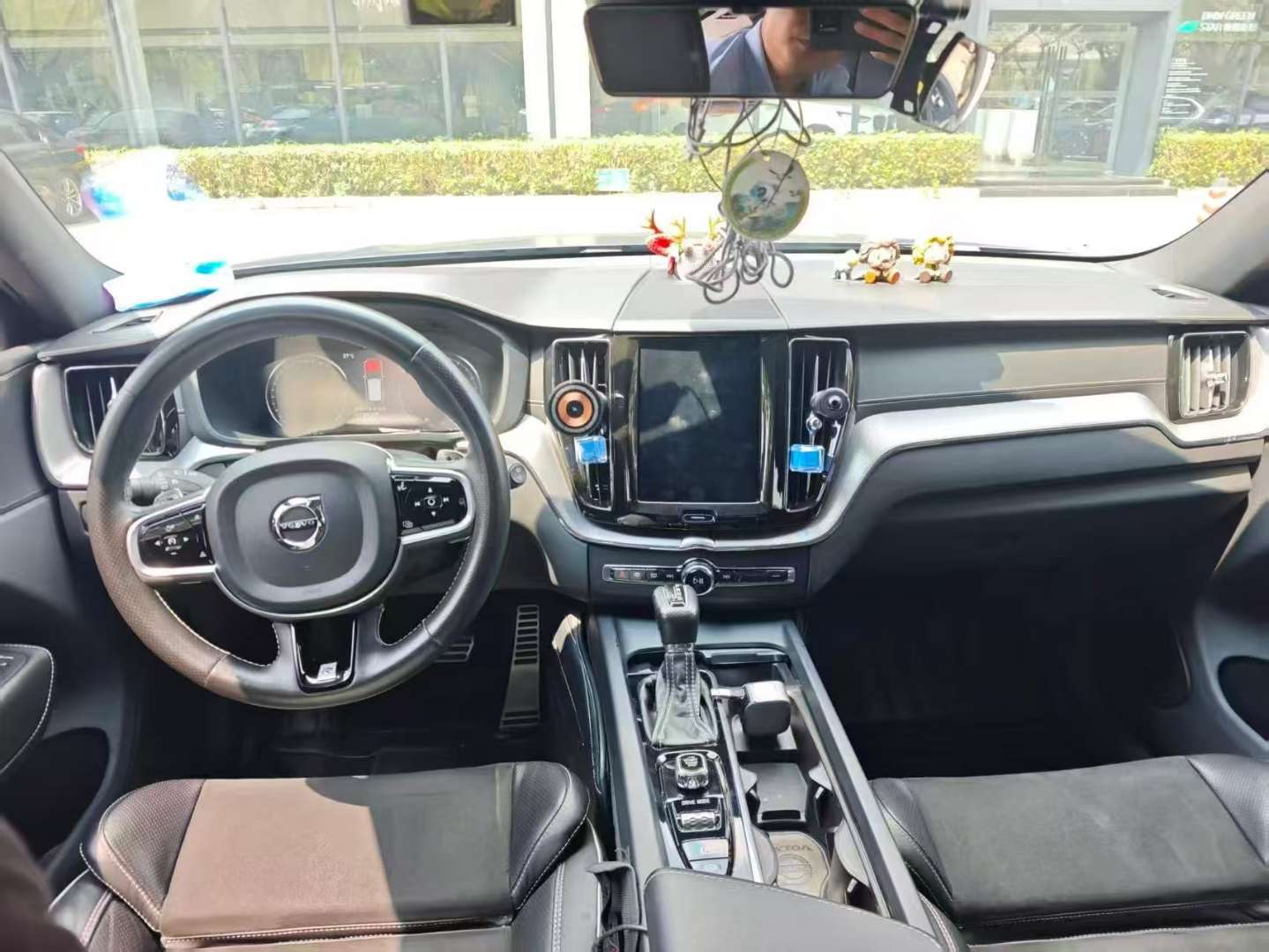Volvo XC60 AWD Zhiyuan Sport Edition 2.0T 5
