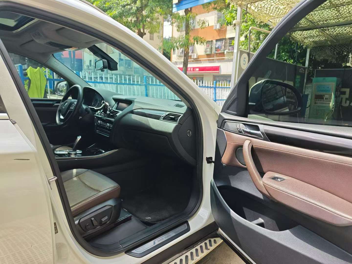 BMW X4 xDrive20i M Sport 6