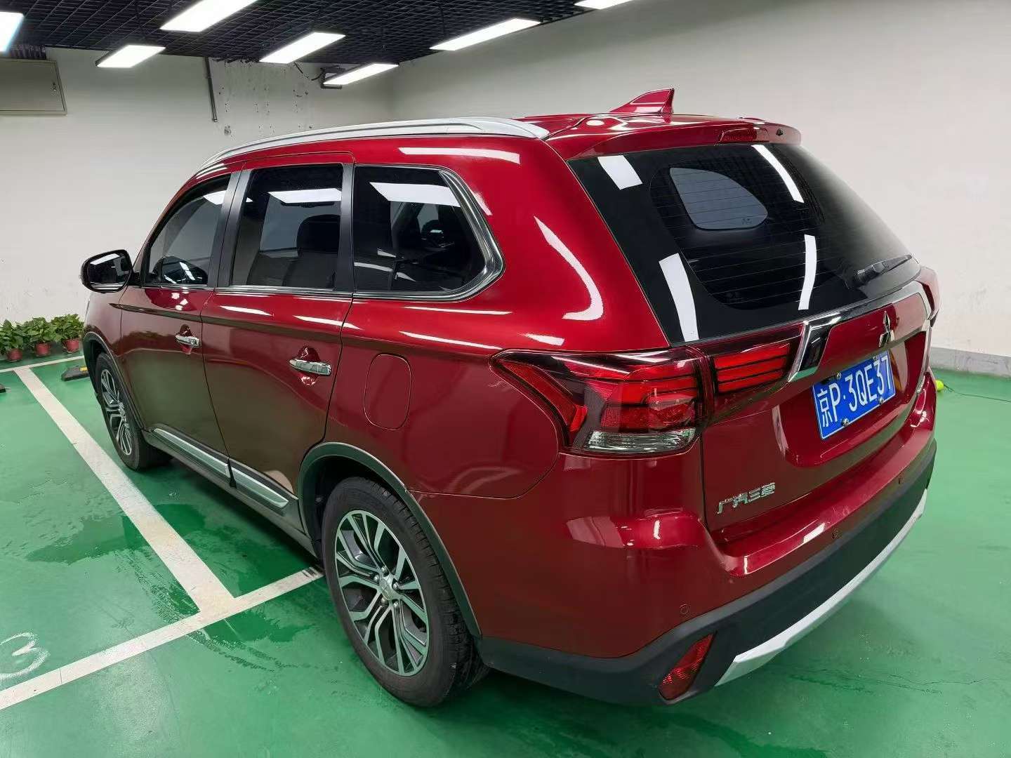 Mitsubishi Outlander 2.4L 4WD 4