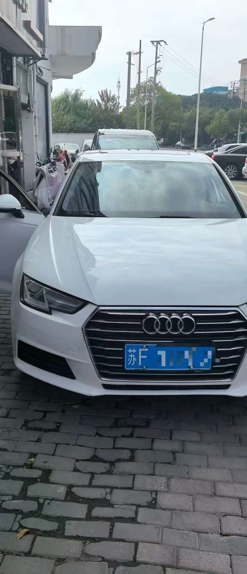 Audi A4L 2017 2.0T Automatic