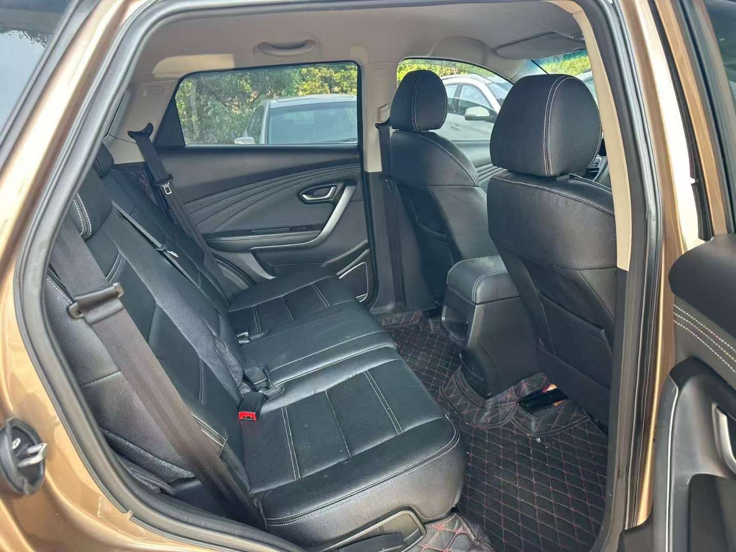 Jetour X70 1.5T Manual Comfort Edition 8