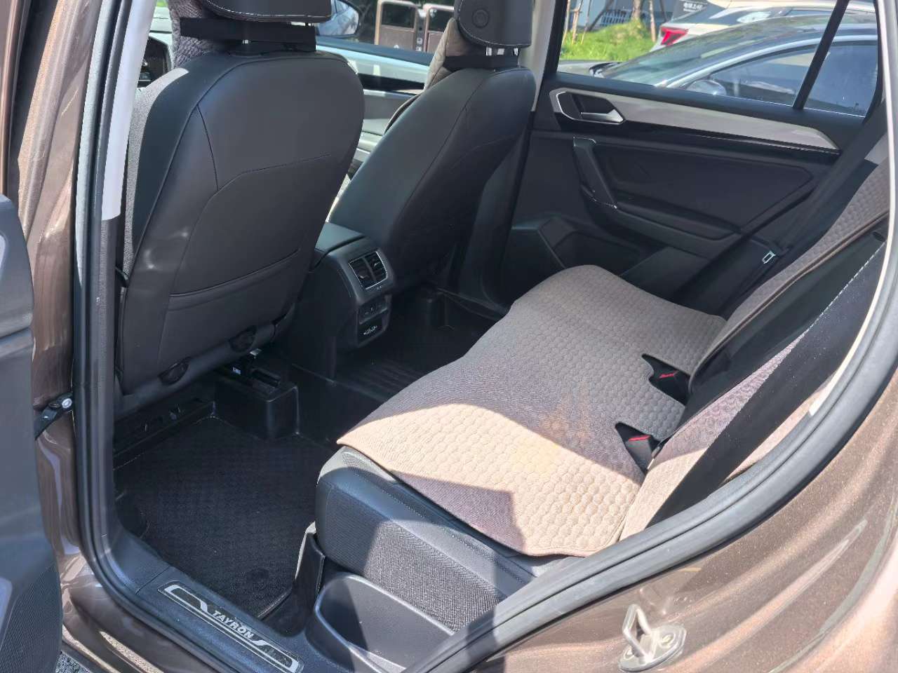 Volkswagen Tayron 2.0T FWD Luxury Edition 4