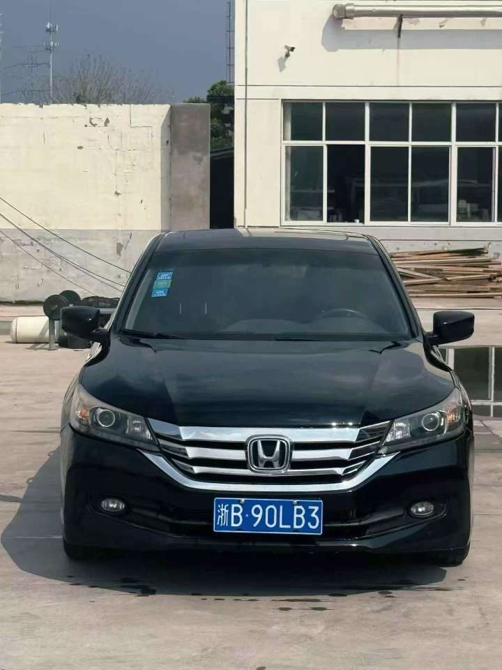 Honda Accord 2.0L Automatic Sunroof 2