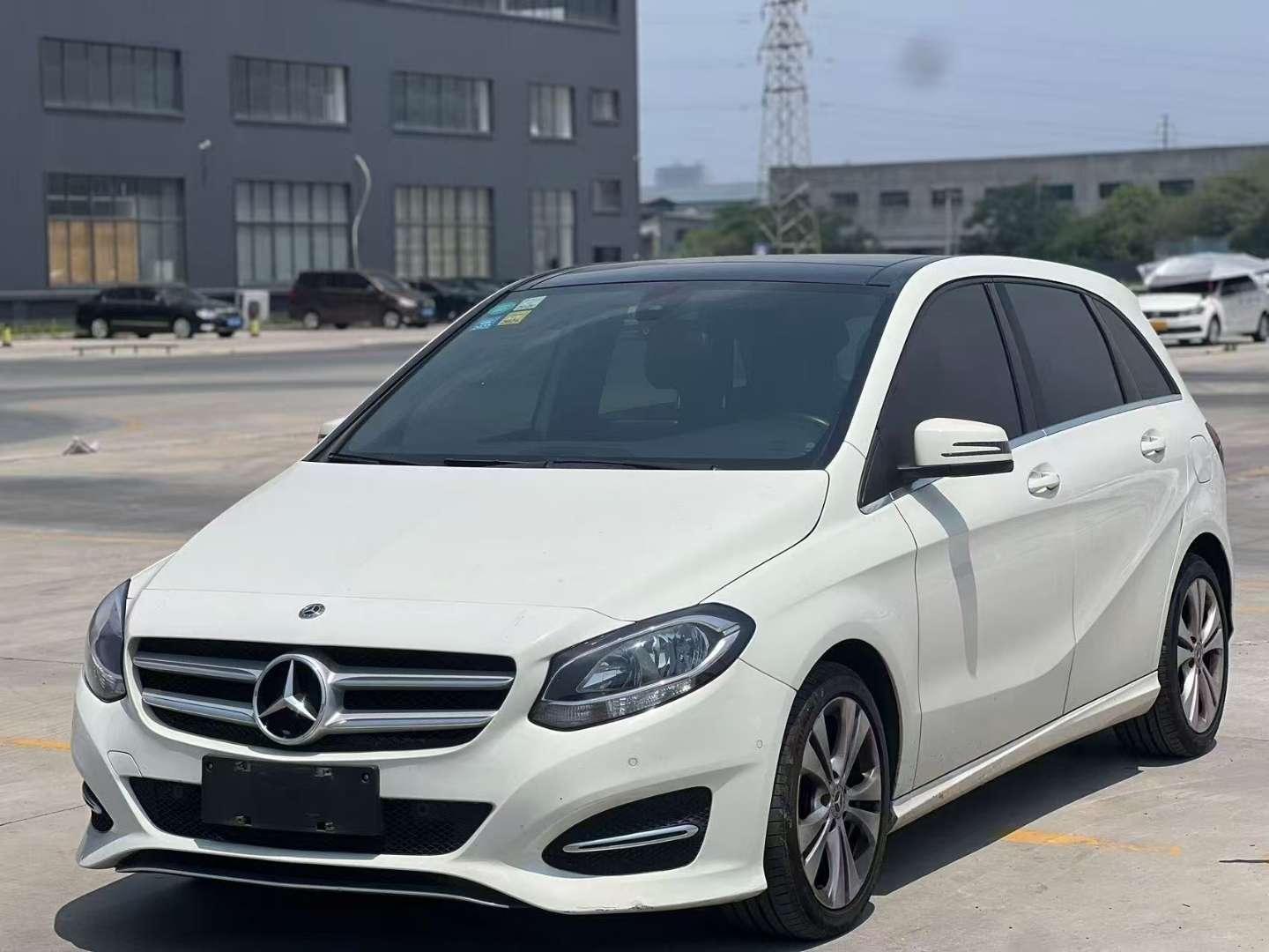 Mercedes-Benz B-Class 2015 1.6T High Trim Dual Sunroof Fashion Edition