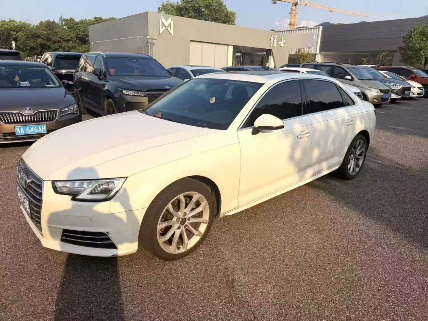 Audi A4L 2.0T Progress Edition