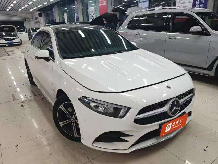 Mercedes-Benz A-Class A200L 1.3T Fashion 2