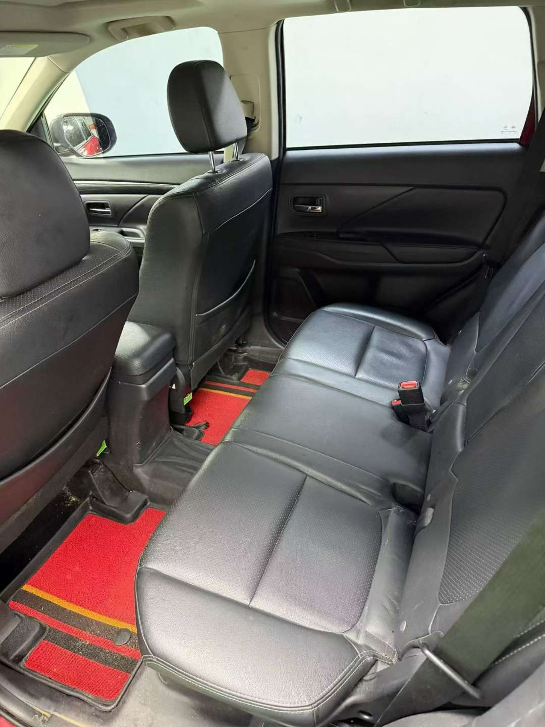 Mitsubishi Outlander 2.4L 4WD 3