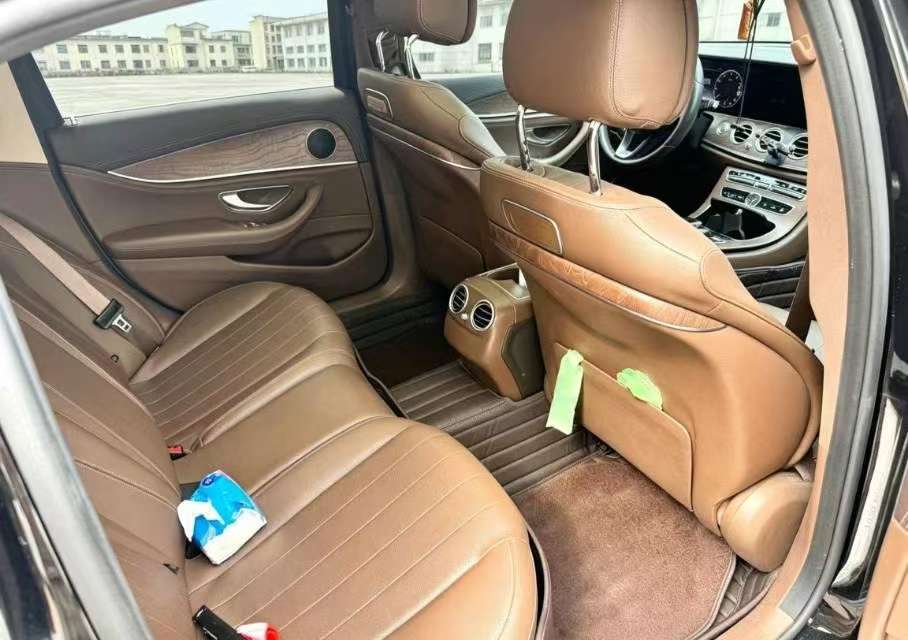 Mercedes-Benz E-Class 2.0T Fashion Edition 4