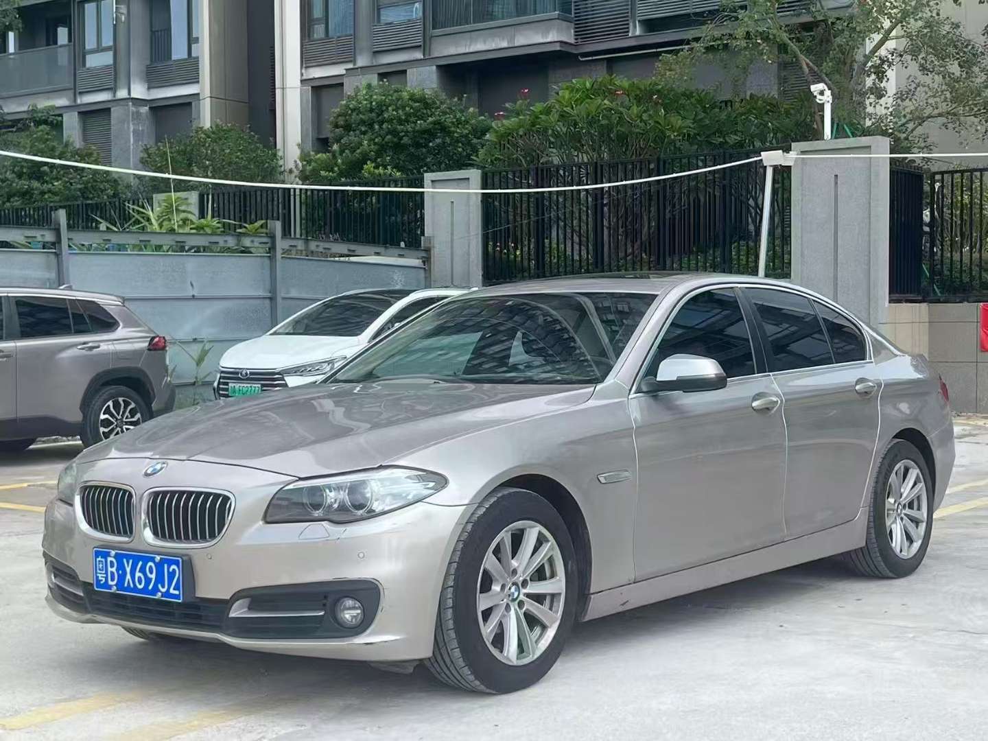 BMW 5 Series 2016 2.0T 520i