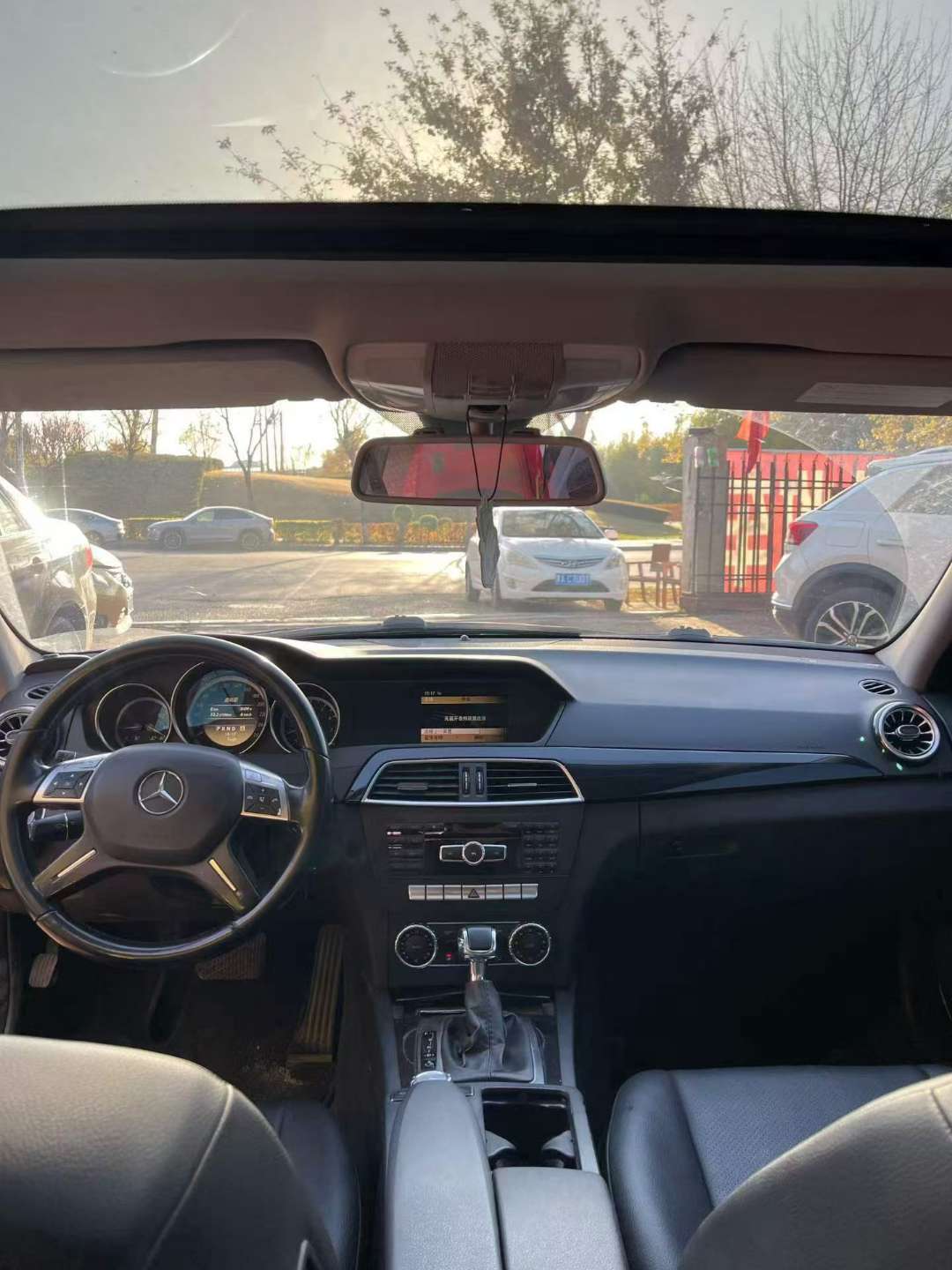 Mercedes-Benz C-Class 2011 C180 8