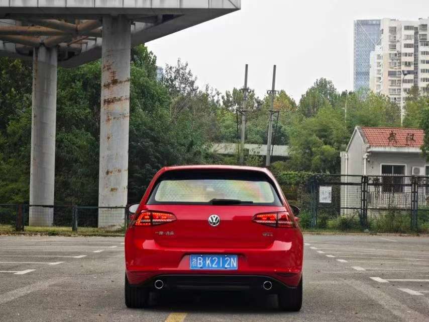 Volkswagen Golf GTI 4